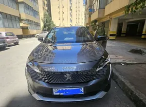 Peugeot 5008 2021 Gray