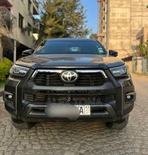 Toyota Hilux 2021 Gray