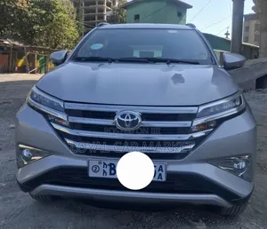 Toyota Rush 2021 Silver