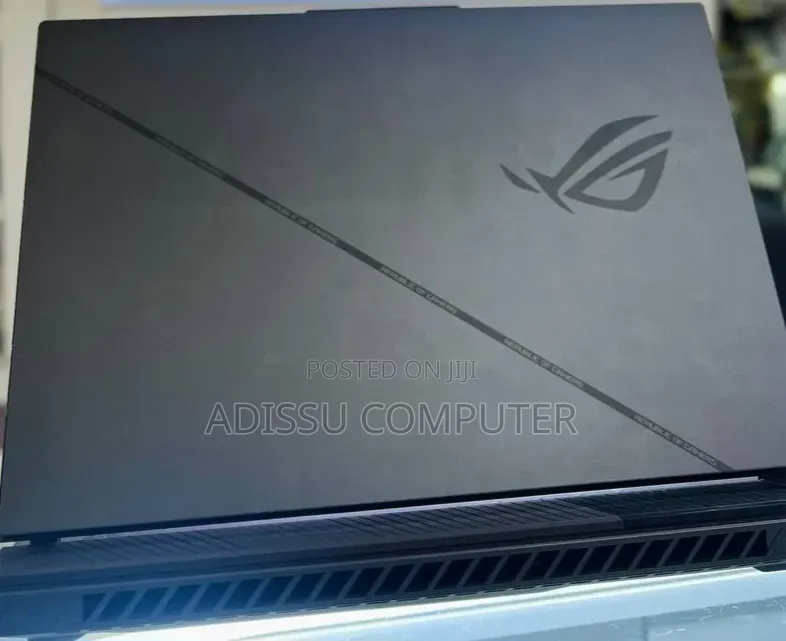 New Laptop Asus ROG Strix G16 16GB Intel Core i9 SSD 1T