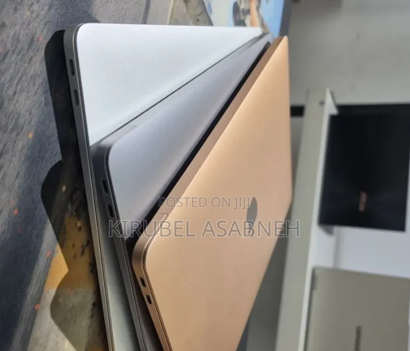 New Laptop Apple MacBook Air 2020 M1 8GB Apple M1 SSD 256GB