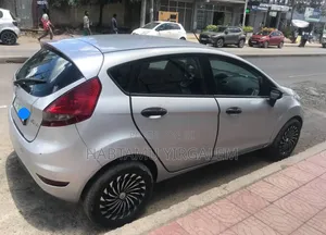 Ford Fiesta 2011 Silver