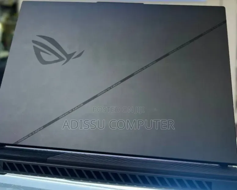 New Laptop Asus ROG Strix G16 16GB Intel Core i9 SSD 1T