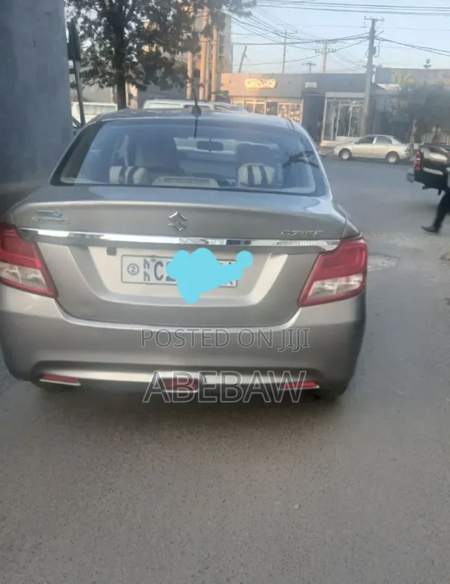 Suzuki Dzire 2022 Silver