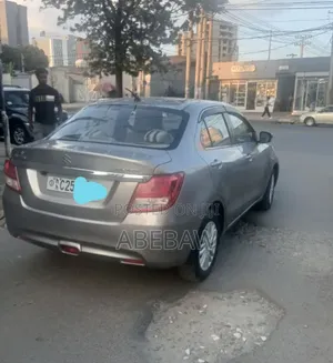 Suzuki Dzire 2022 Silver