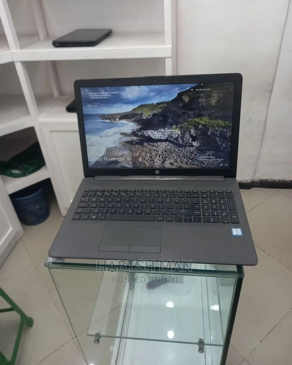 New Laptop HP Stream Notebook 8GB Intel Core I7 HDD 1T