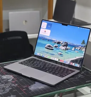 New Laptop Apple MacBook Pro 2021 M1 32GB Apple M1 Pro SSD 512GB