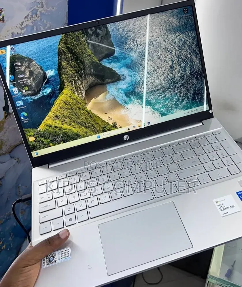 New Laptop HP Pavilion 15 16GB Intel Core i5 SSD 512GB
