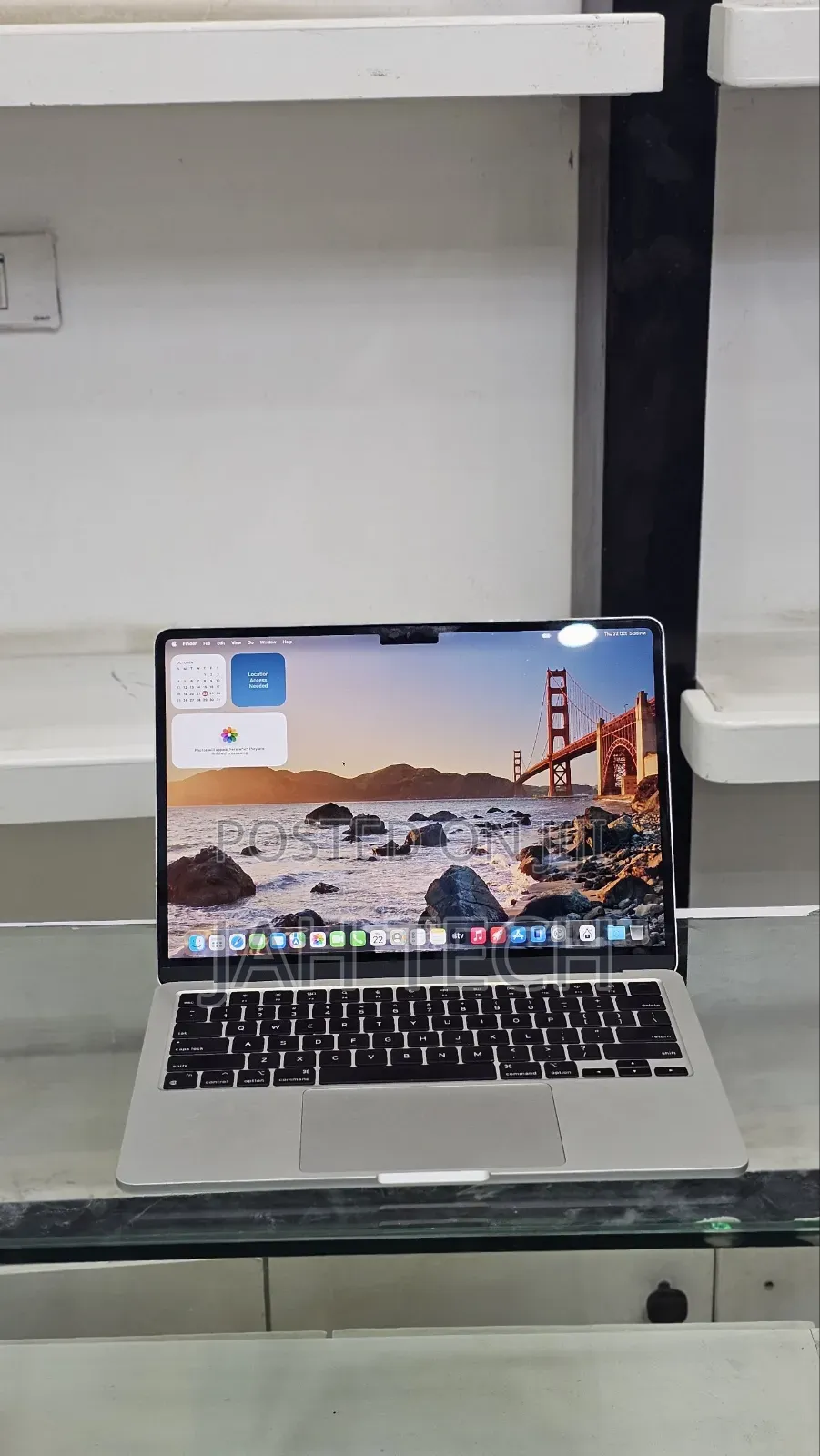 New Laptop Apple MacBook Air 2022 M2 8GB Apple M2 SSD 256GB