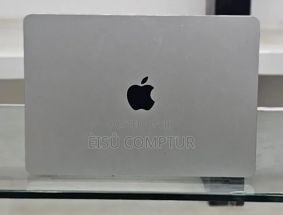 New Laptop Apple MacBook Air 2022 M2 8GB Apple M2 SSD 256GB