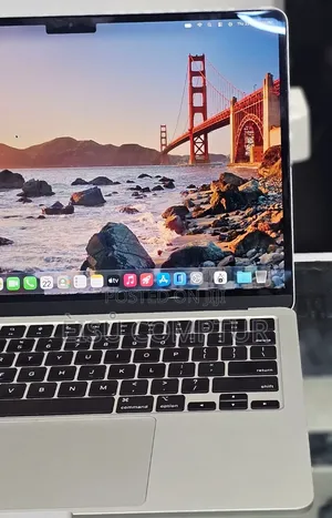 New Laptop Apple MacBook Air 2022 M2 8GB Apple M2 SSD 256GB