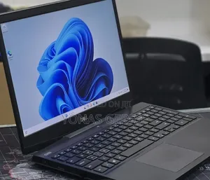 New Laptop Dell 16GB SSD 512GB