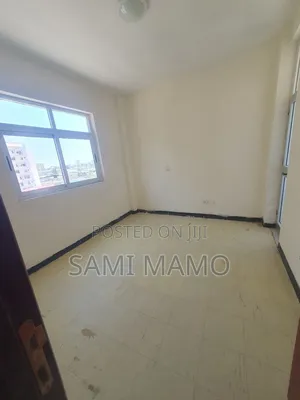 3bdrm Apartment in Foundation Houses, Akaky Kaliti for rent
