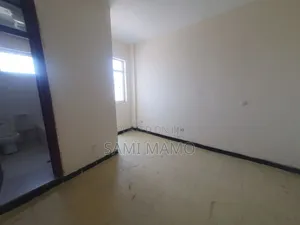 3bdrm Apartment in Foundation Houses, Akaky Kaliti for rent