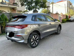 BYD E2 43 kWh 94 hp FWD 2025 Gray
