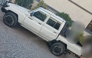 Toyota Land Cruiser 2019 White