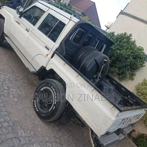 Toyota Land Cruiser 2019 White