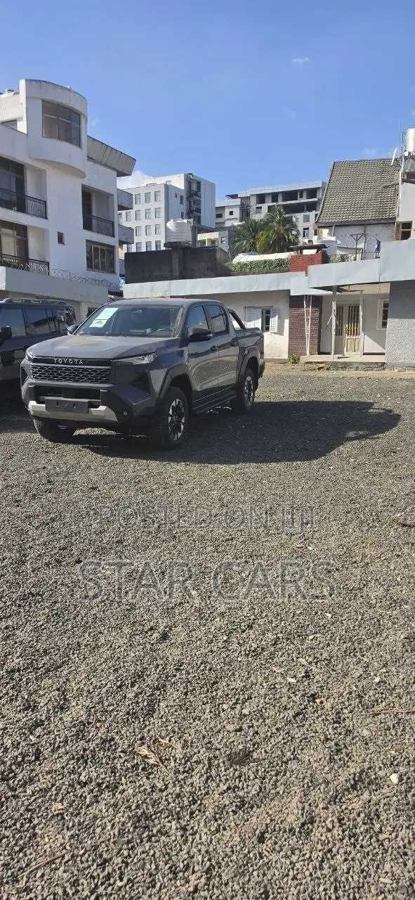 New Toyota Hilux Invincible (Hybrid) 2026 Gray
