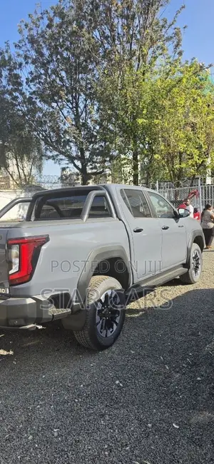 New Toyota Hilux Invincible (Hybrid) 2026 Gray