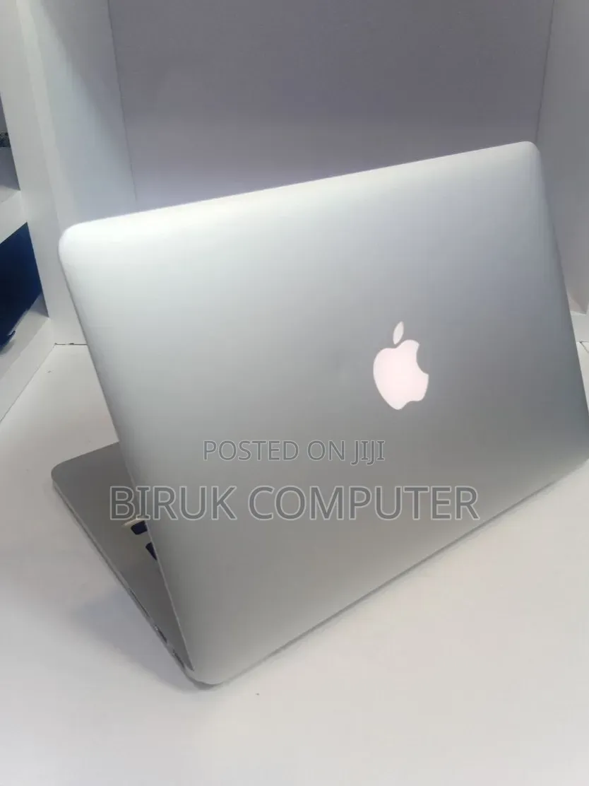 New Laptop Apple MacBook 2013 8GB Intel Core i5 SSD 256GB