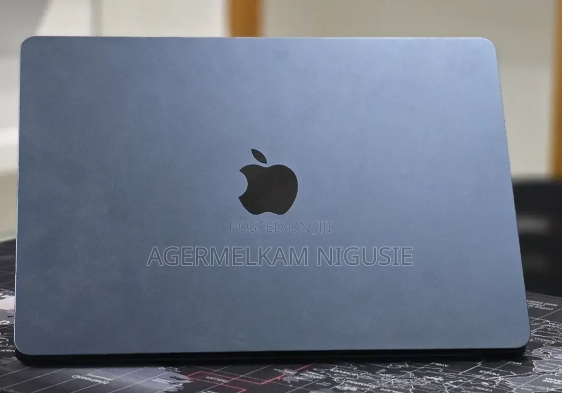 New Laptop Apple MacBook Air 2026 M5 16GB AMD A10 SSD 512GB