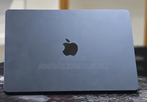 New Laptop Apple MacBook Air 2026 M5 16GB AMD A10 SSD 512GB