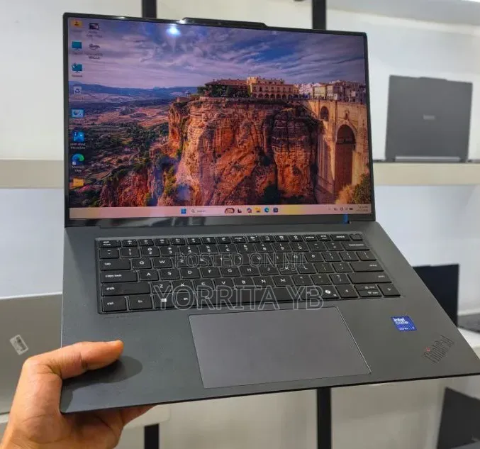 New Laptop Lenovo ThinkPad 2 32GB Intel Core Ultra 7 SSD 1T