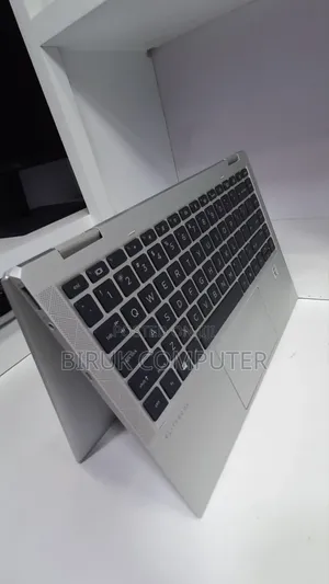 New Laptop HP EliteBook x360 1040 G7 16GB Intel Core i7 SSD 512GB