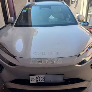 New BYD Seal 06 DM-i Elite 2025 Off white