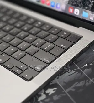 New Laptop Apple MacBook Pro 2021 M1 32GB Apple M1 SSD 512GB