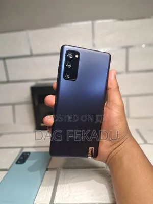 New Samsung Galaxy S20 FE 5G 128 GB Blue