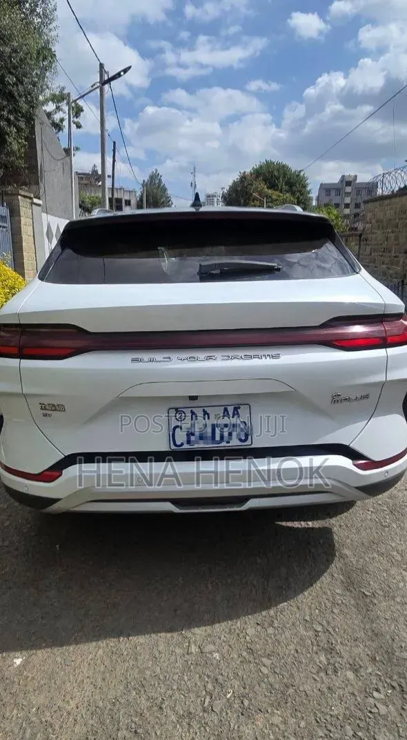 BYD Song Plus 2024 White