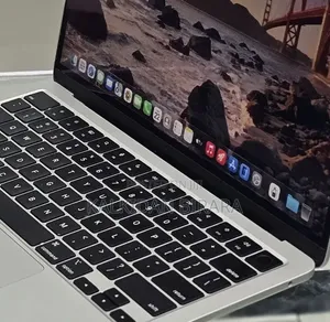 New Laptop Apple MacBook Air 2022 M2 8GB Apple M2 SSD 256GB