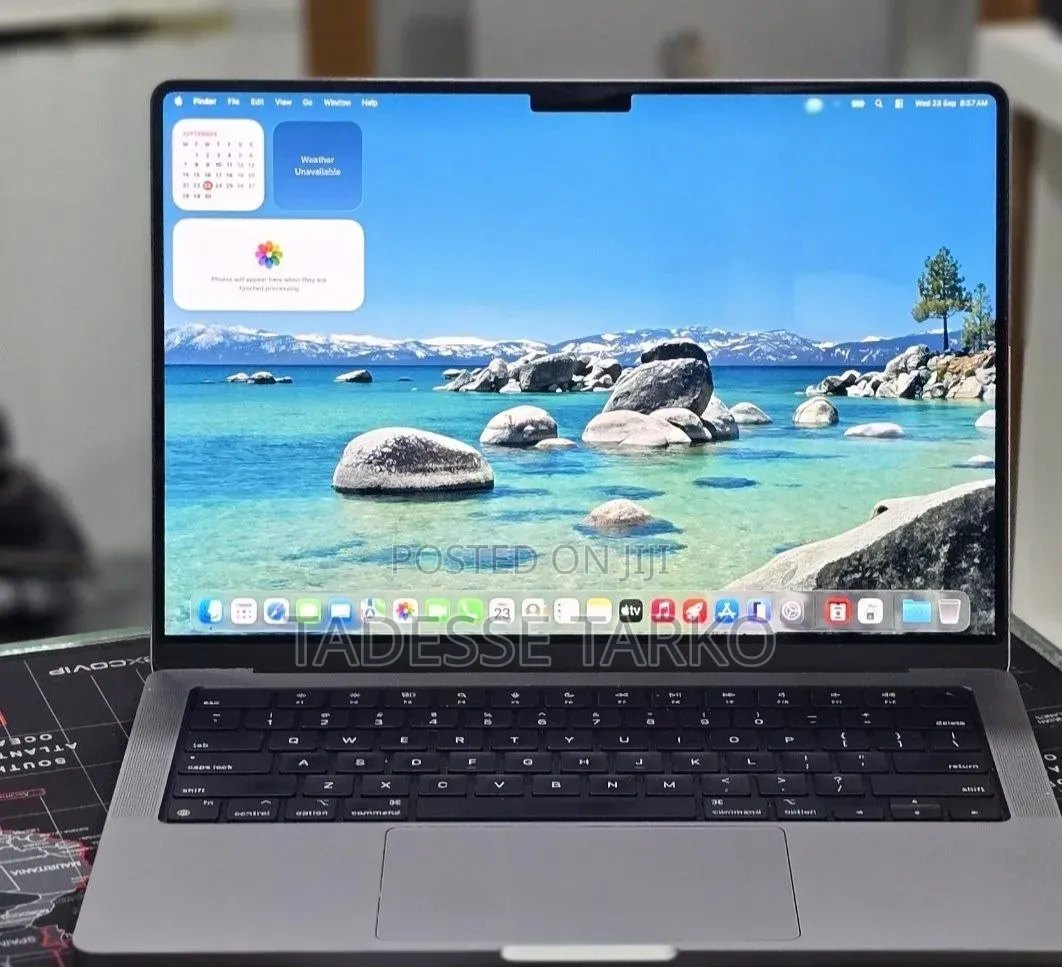 New Laptop Apple MacBook Pro 2021 M1 32GB Apple M1 Pro SSD 512GB