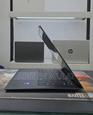 New Lenovo Yoga Pro 9i Aura Edition 32GB Intel Core Ultra 7 SSD 1T