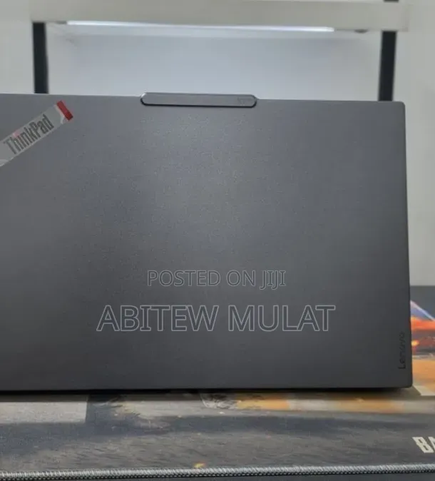 New Lenovo Yoga Pro 9i Aura Edition 32GB Intel Core Ultra 7 SSD 1T