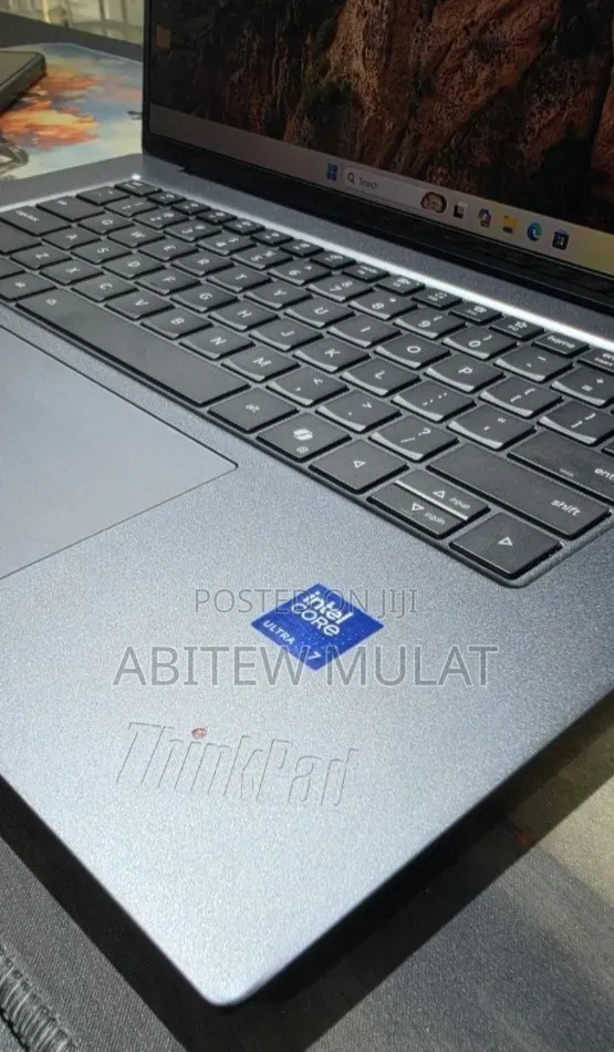 New Lenovo Yoga Pro 9i Aura Edition 32GB Intel Core Ultra 7 SSD 1T