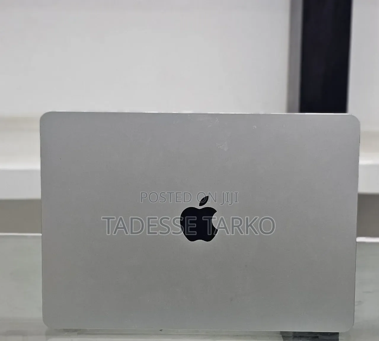 New Laptop Apple MacBook Air 2022 M2 8GB Apple M2 SSD 256GB