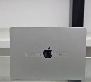 New Laptop Apple MacBook Air 2022 M2 8GB Apple M2 SSD 256GB