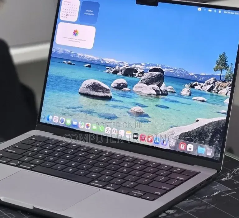 New Laptop Apple MacBook Pro 2021 M1 32GB Intel Core i7 SSD 512GB