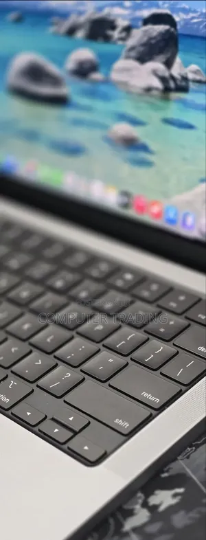New Laptop Apple MacBook Pro 2021 M1 32GB Intel Core i7 SSD 512GB