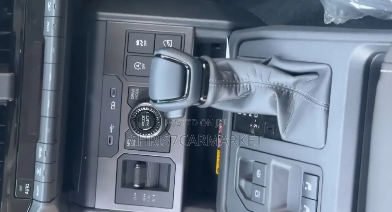 New Toyota Hilux Invincible (Hybrid) 2026 Gray