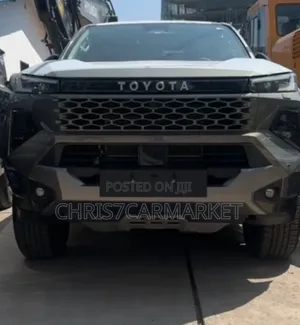 New Toyota Hilux Invincible (Hybrid) 2026 Gray