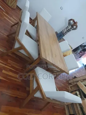 Luxury 6 Seaters Dining Table Made of Super Quality Wood. የዋንዛ ዳይኒንግ