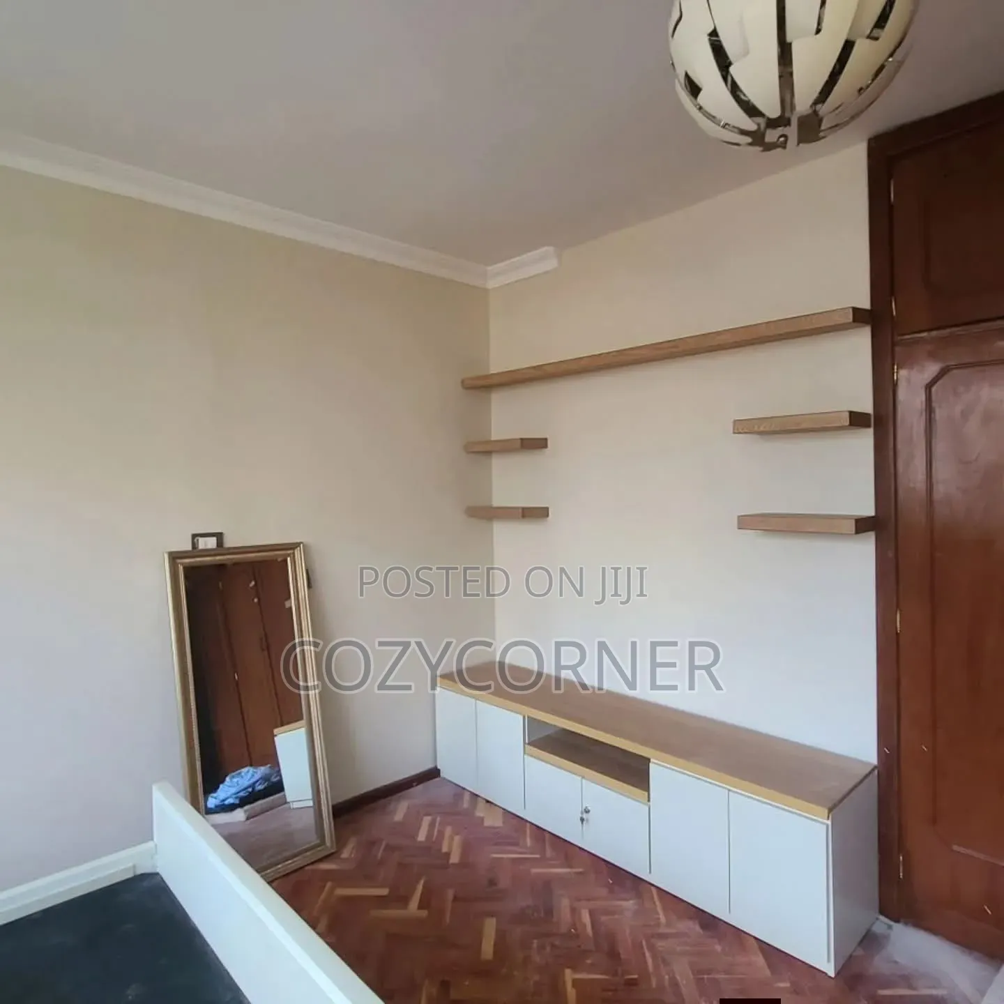 Super Quality TV Stand Made of Solid Wood. የቲቪ ማስቀመጫ በዋንዛ የተሰራ