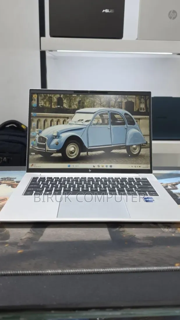 New Laptop HP EliteBook 840 G9 16GB Intel Core i7 SSD 512GB