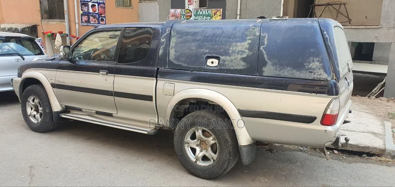 Mitsubishi L200 Club Cab 2.5 136hp 4WD 2005