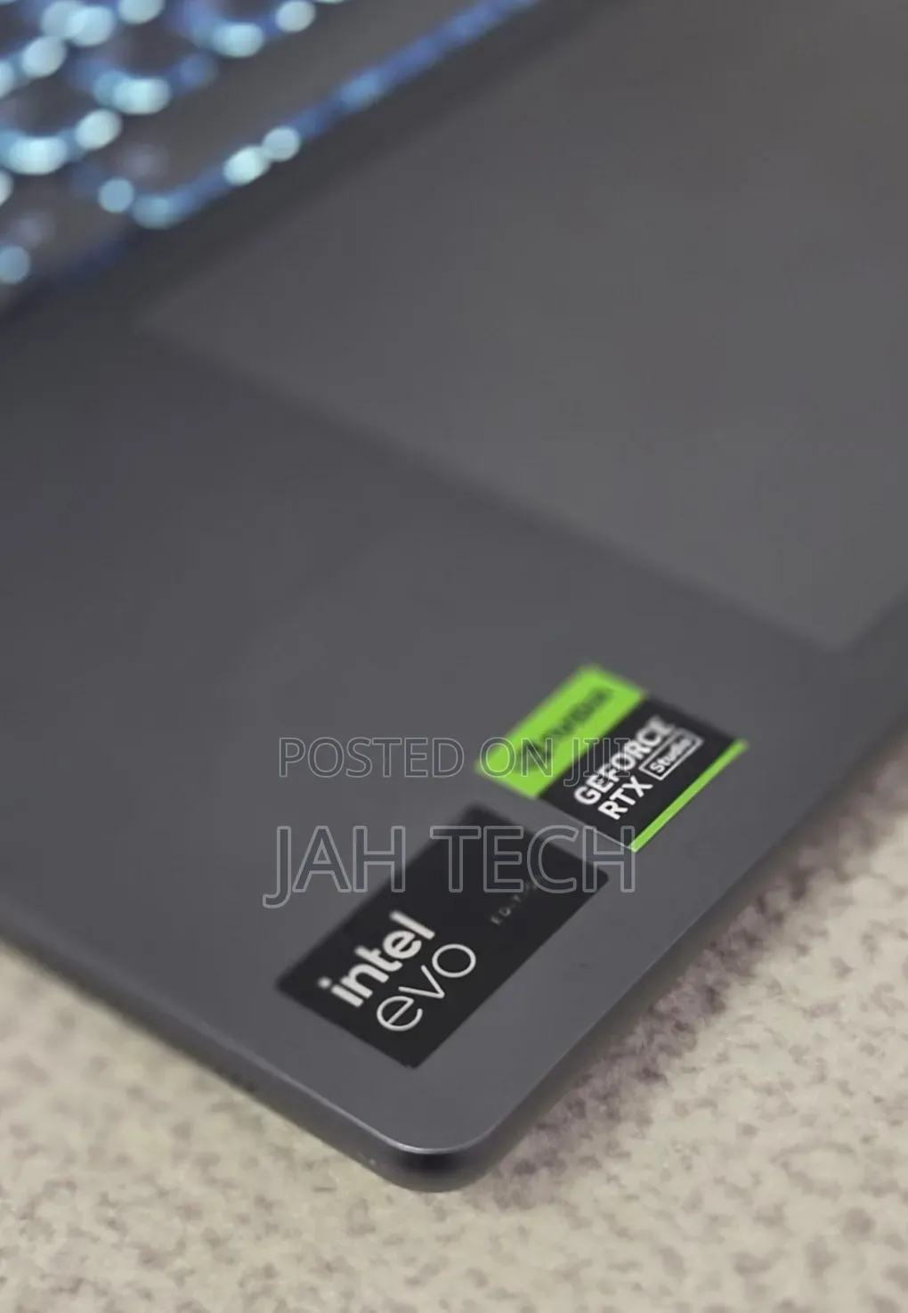 New Lenovo Yoga Pro 9i Aura Edition 32GB Intel Core Ultra 9 SSD 1T