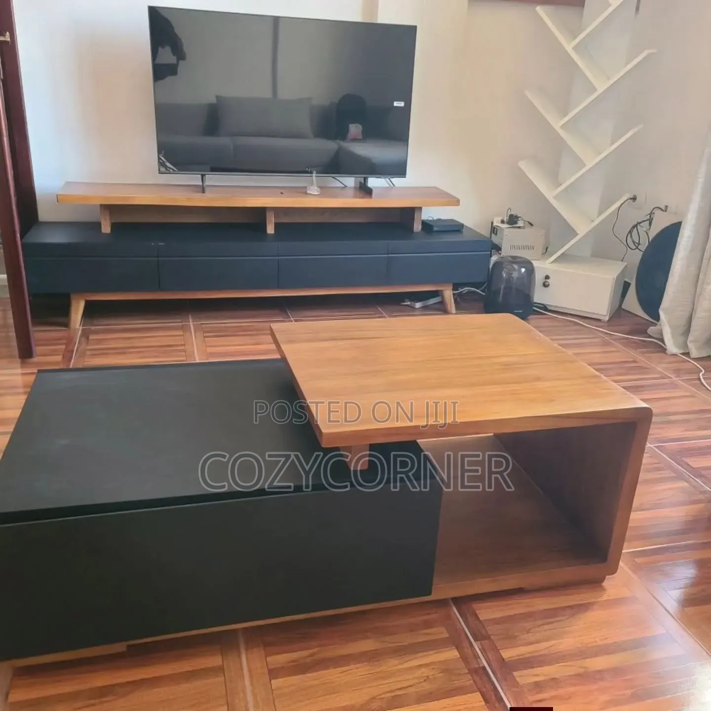 Durable TV Stand Made of Solid Wood. በዋንዛ የተሰራ ቲቪ ማስቀመጫ