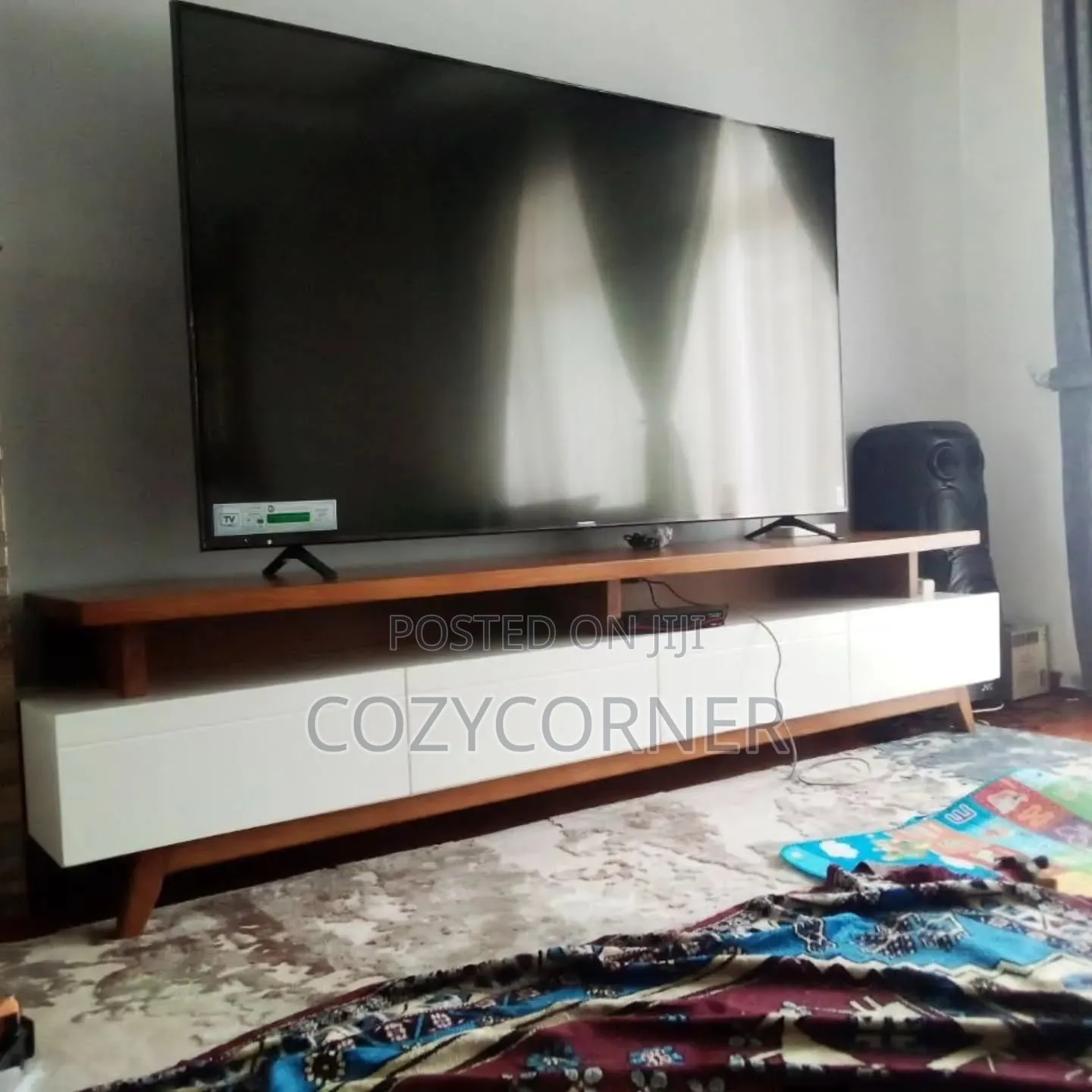 Elegant 1.80 Meters TV Stand. የቴሌቪዥን ማስቀመጫ